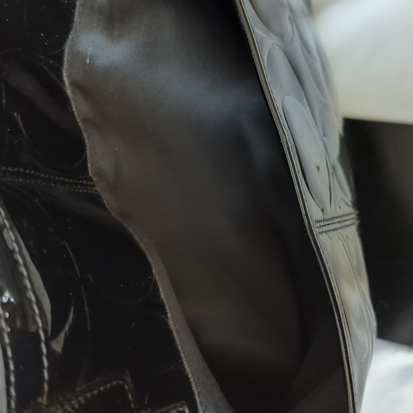 Patent Leather Matching Coach Tote and Wallet Set - Picture 4 of 16